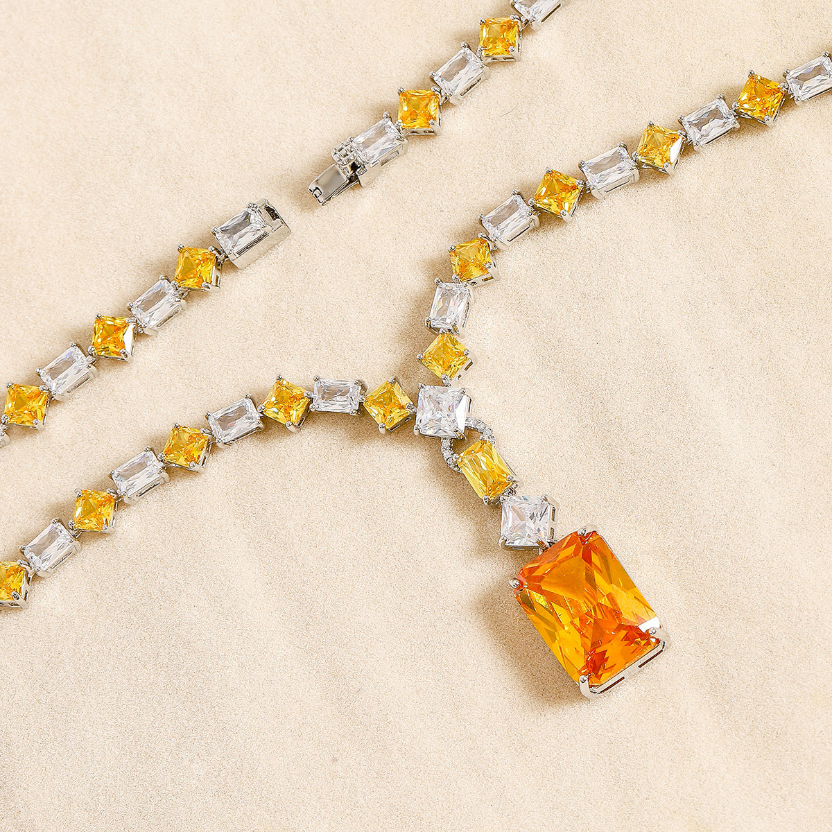 New ice flower cut yellow diamond necklace
