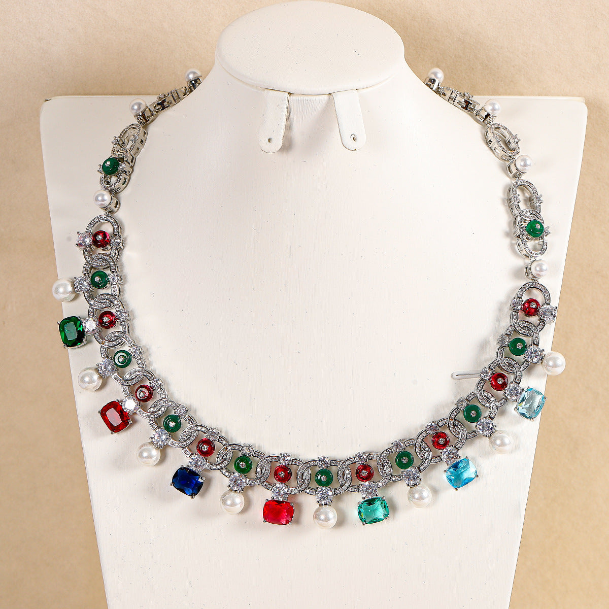 New color combination necklace