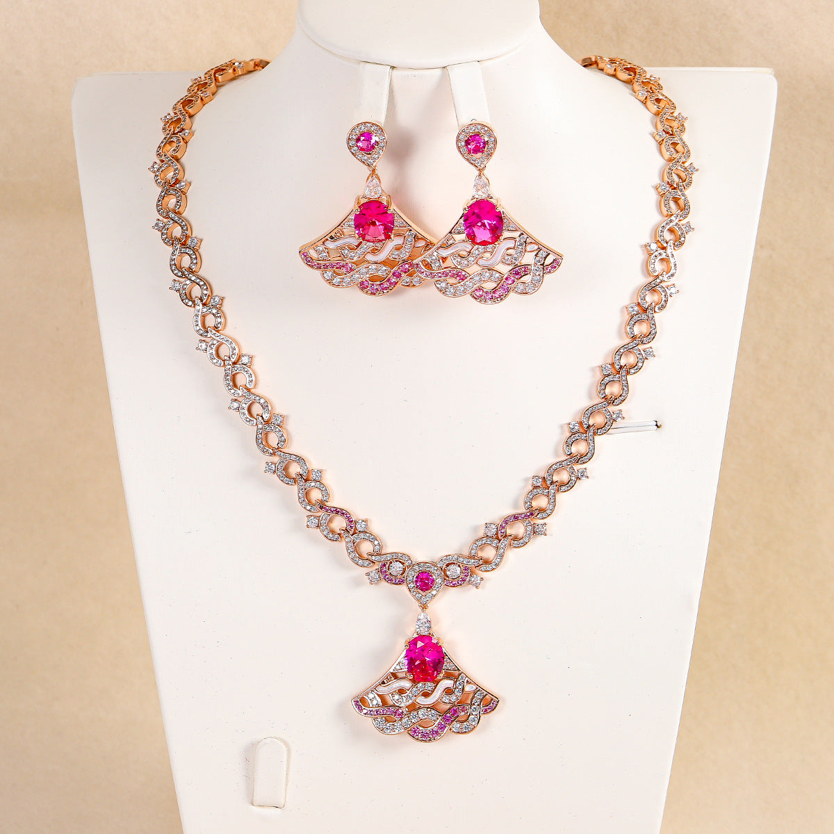 Luxury-Style Fan-Shaped Jewelry Set