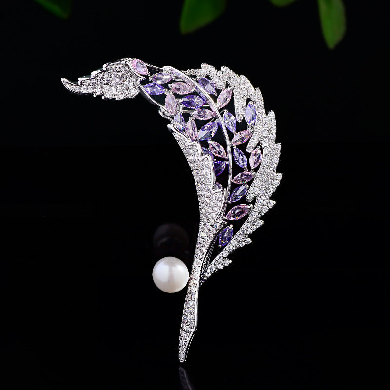 New transparent leaf Brooch