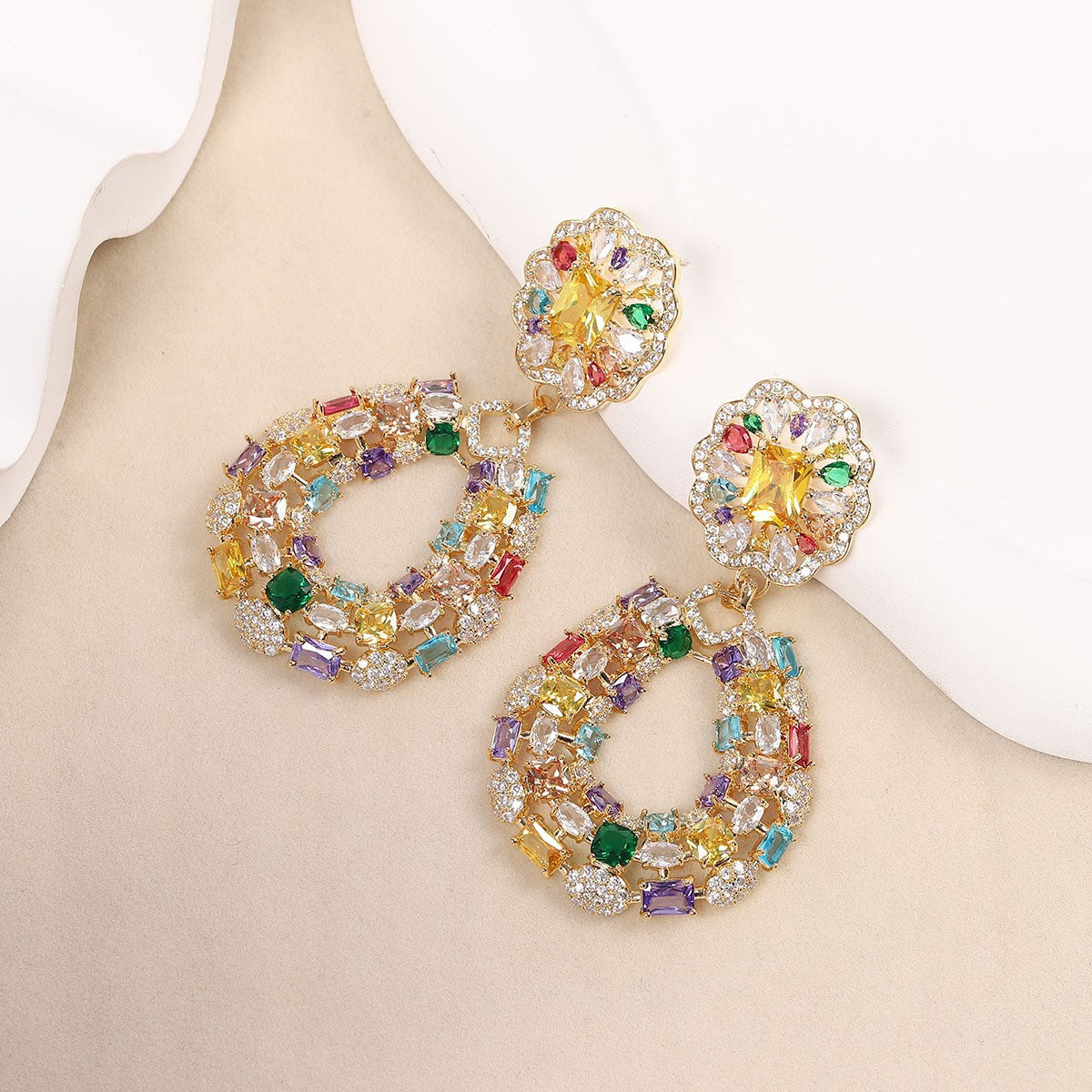 Retro design colored zircon flower-shaped earrings