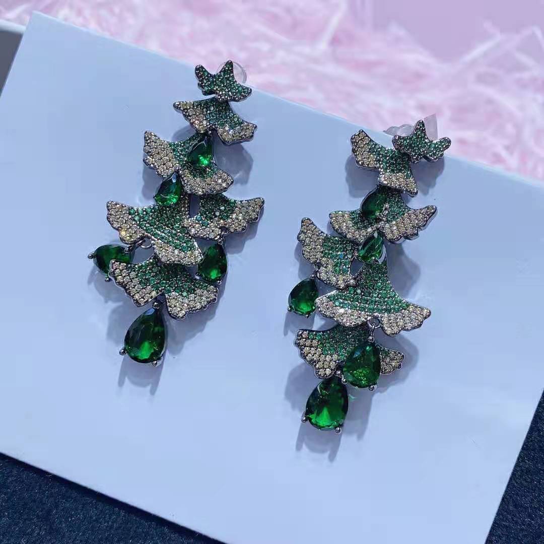 New green Christmas tree earrings