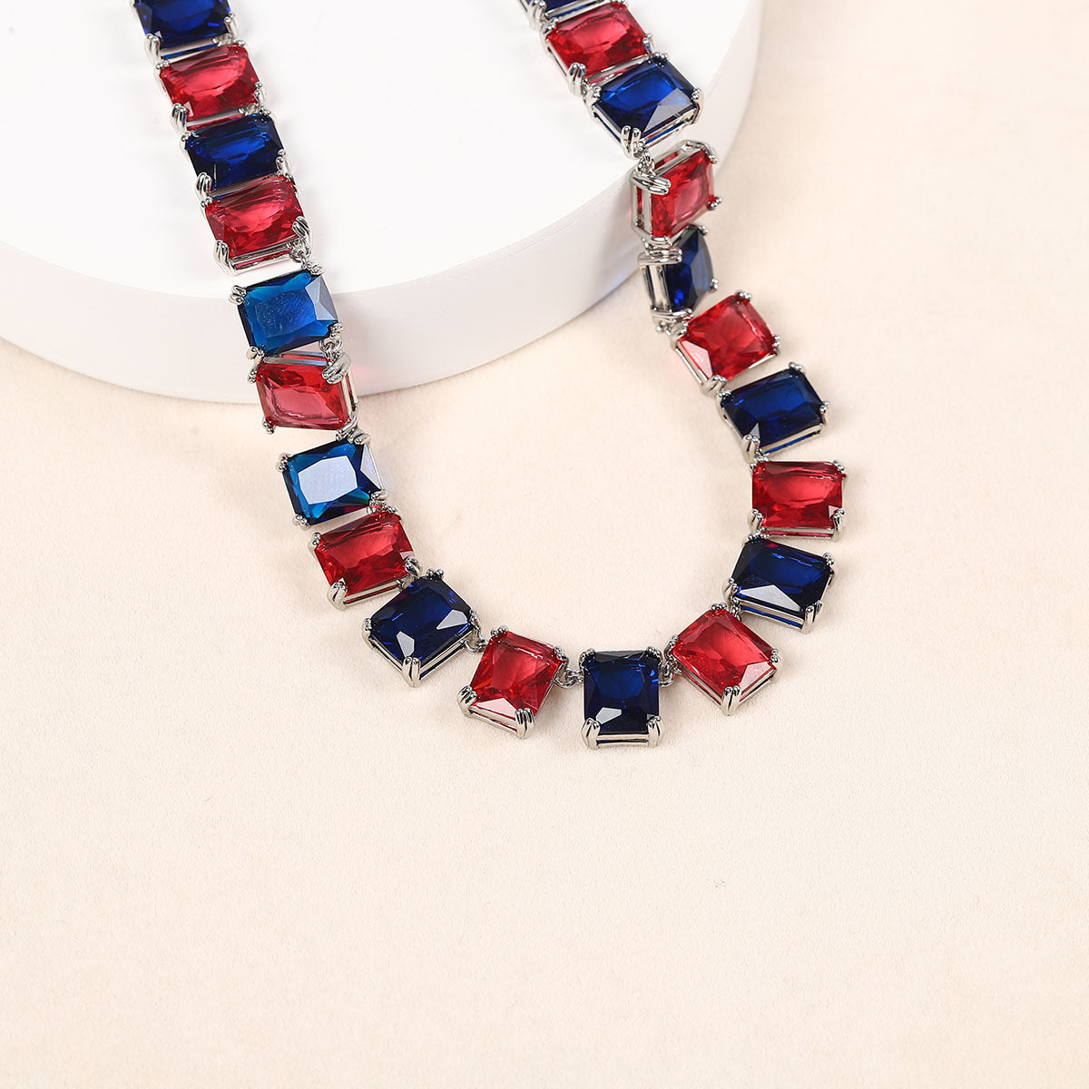 New geometric luxury necklace