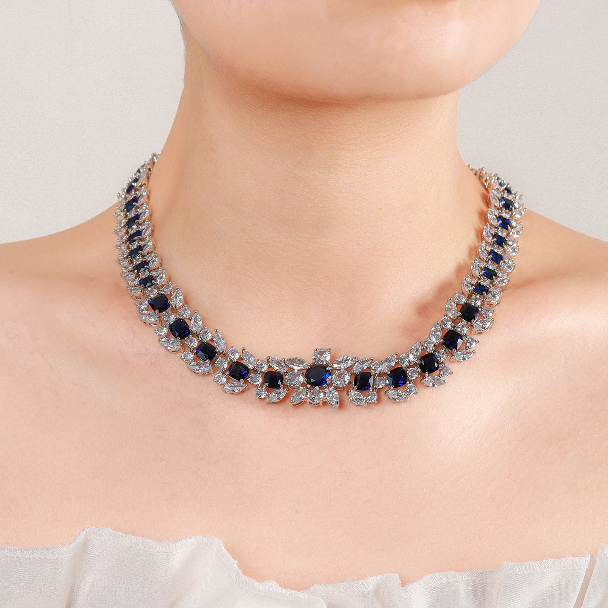 European and American floral design necklace