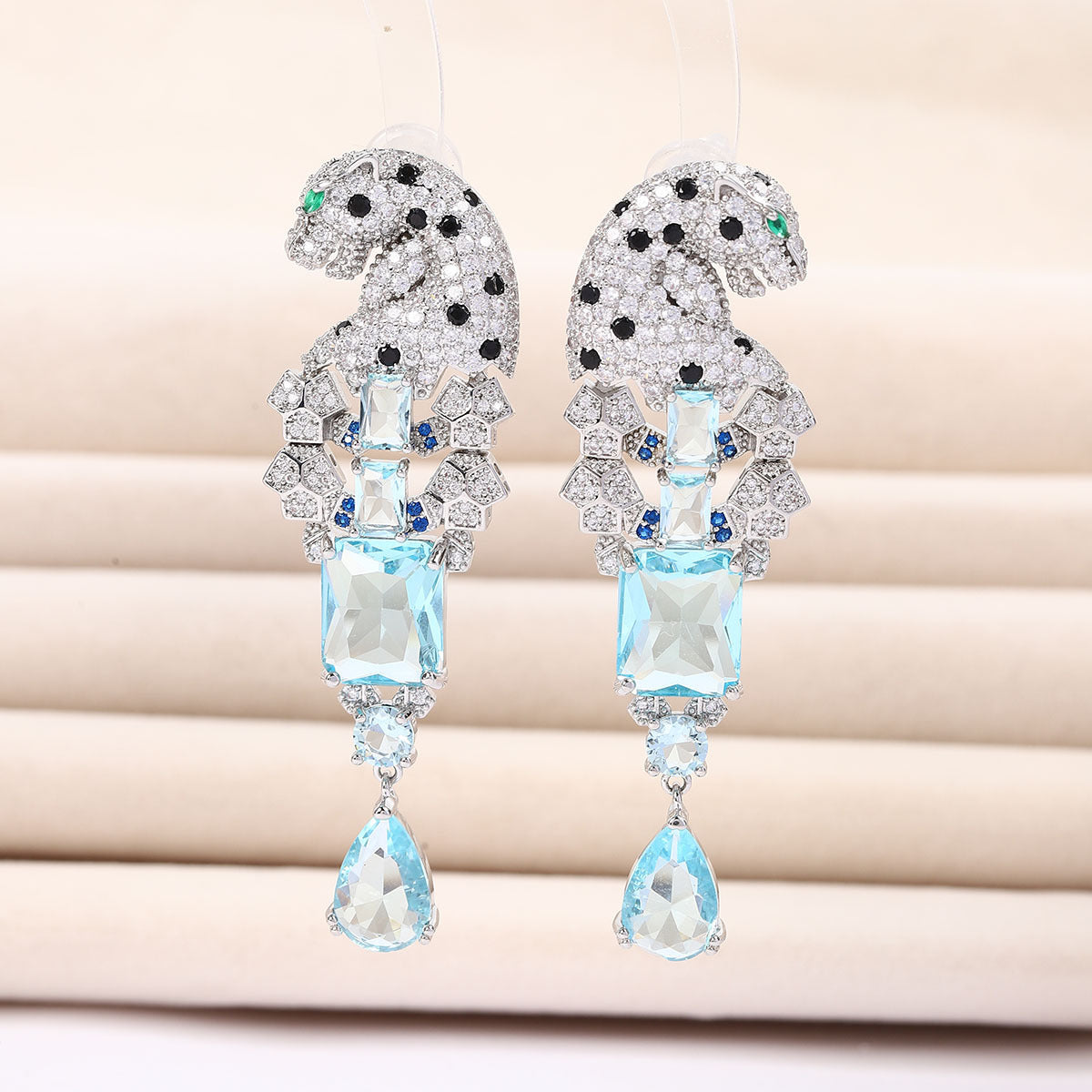 Leopard Design High-Style Necklace Jewelry