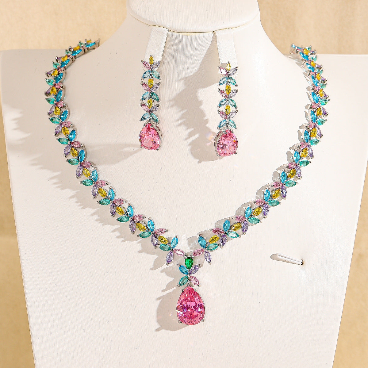 Luxurious colored zircon flower design jewelry set