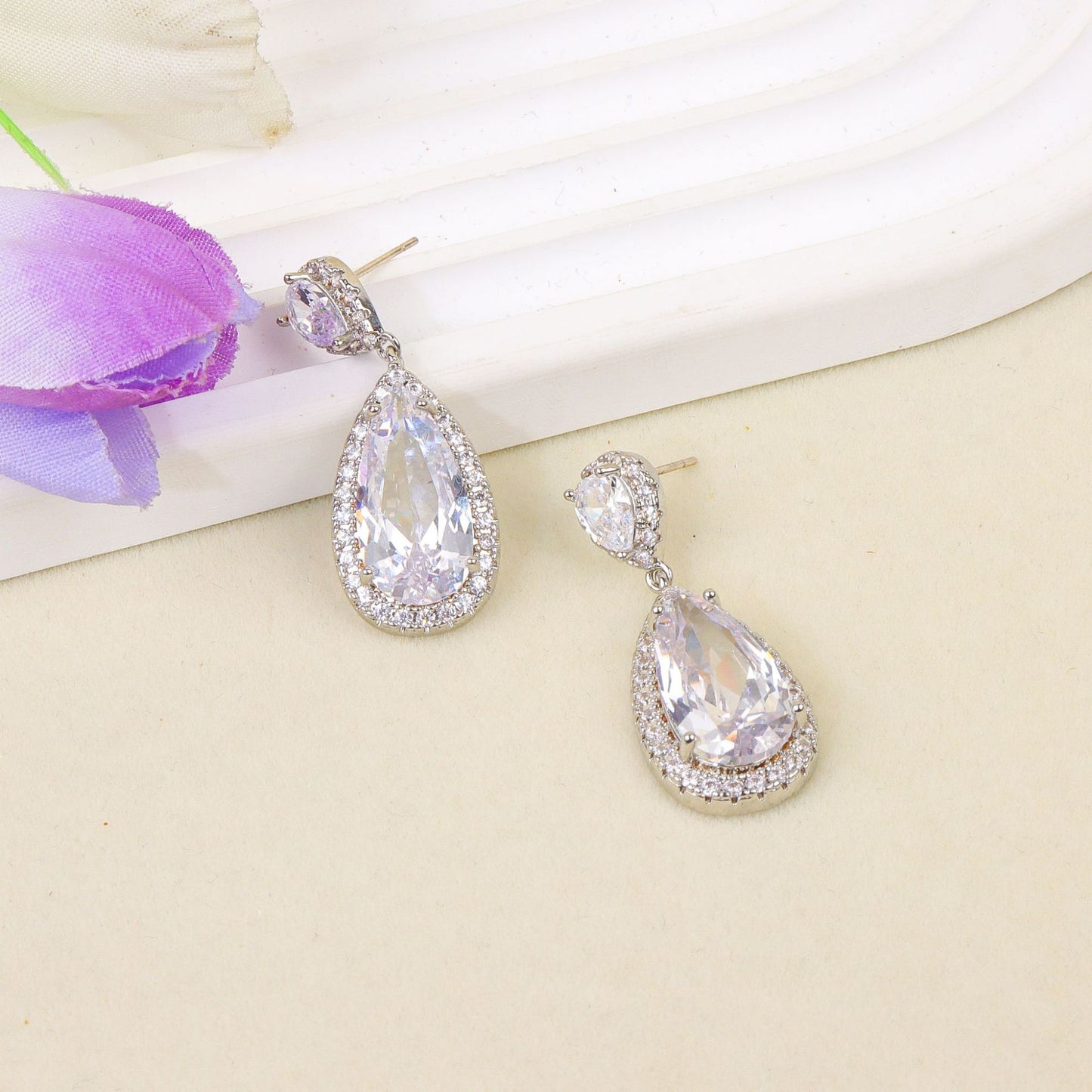 Fashion droplet-shaped jewelry set