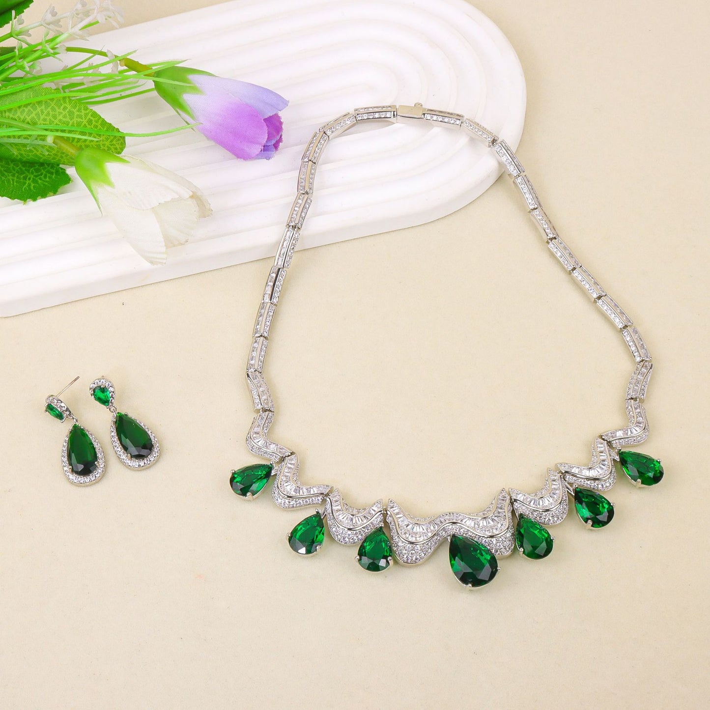 Fashion droplet-shaped jewelry set