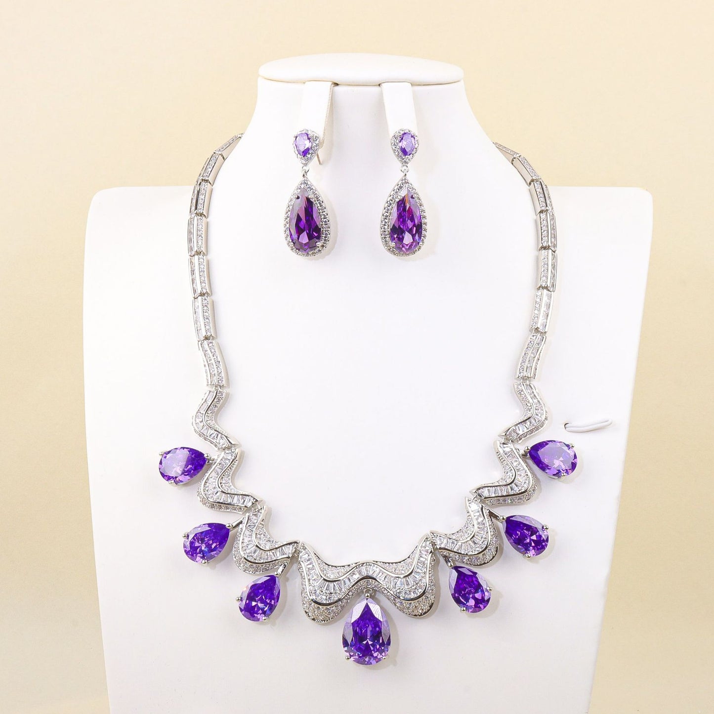 Fashion droplet-shaped jewelry set
