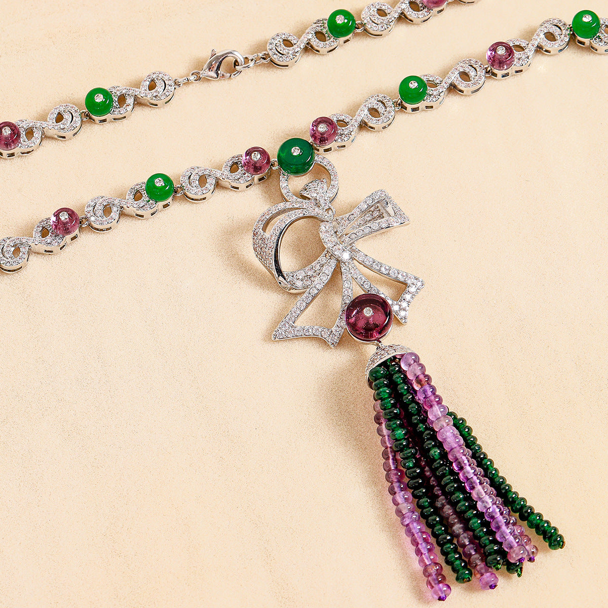 New Chinese-style beaded bow necklace