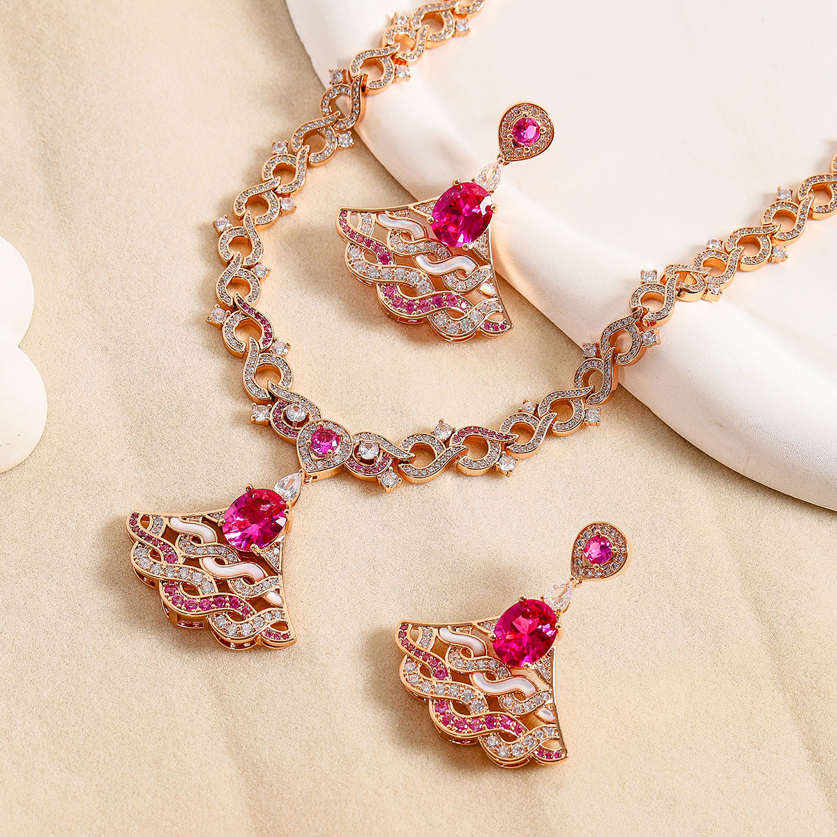 Luxury-Style Fan-Shaped Jewelry Set