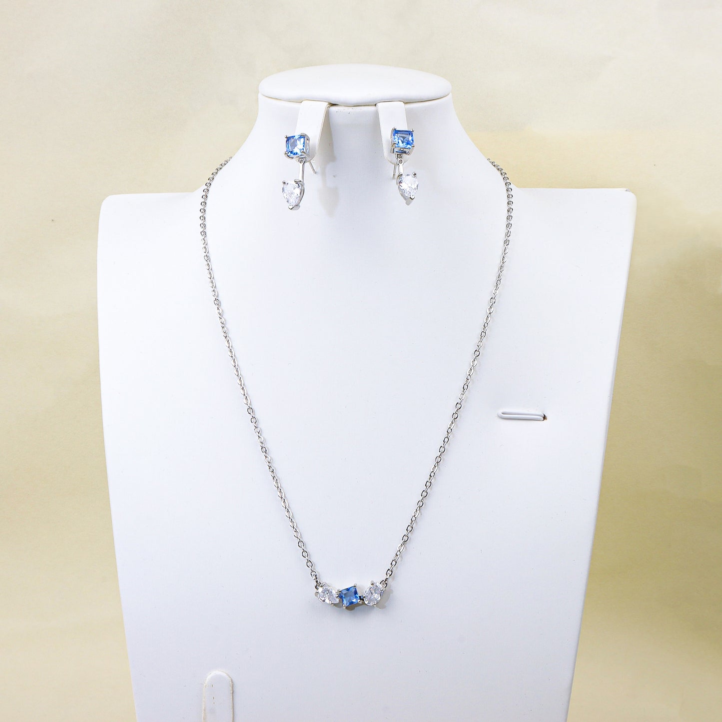 Fashion droplet-shaped jewelry set
