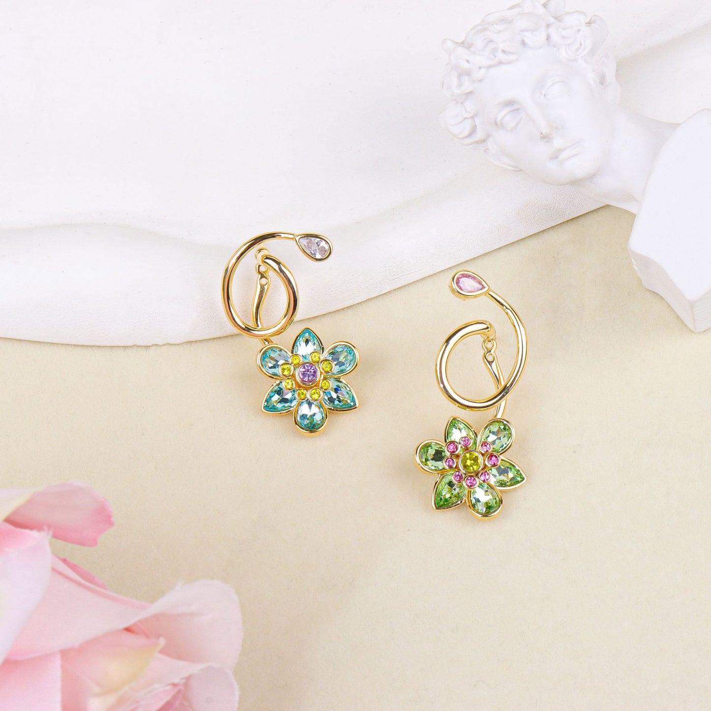 Colored flower jewelry set