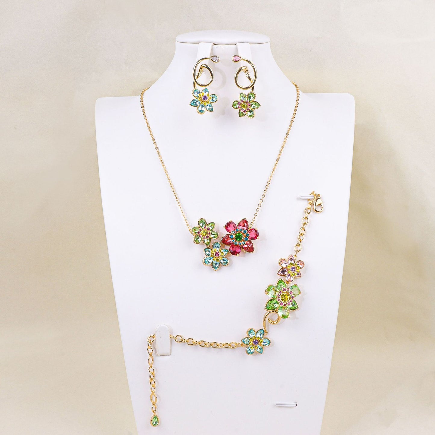 Colored flower jewelry set