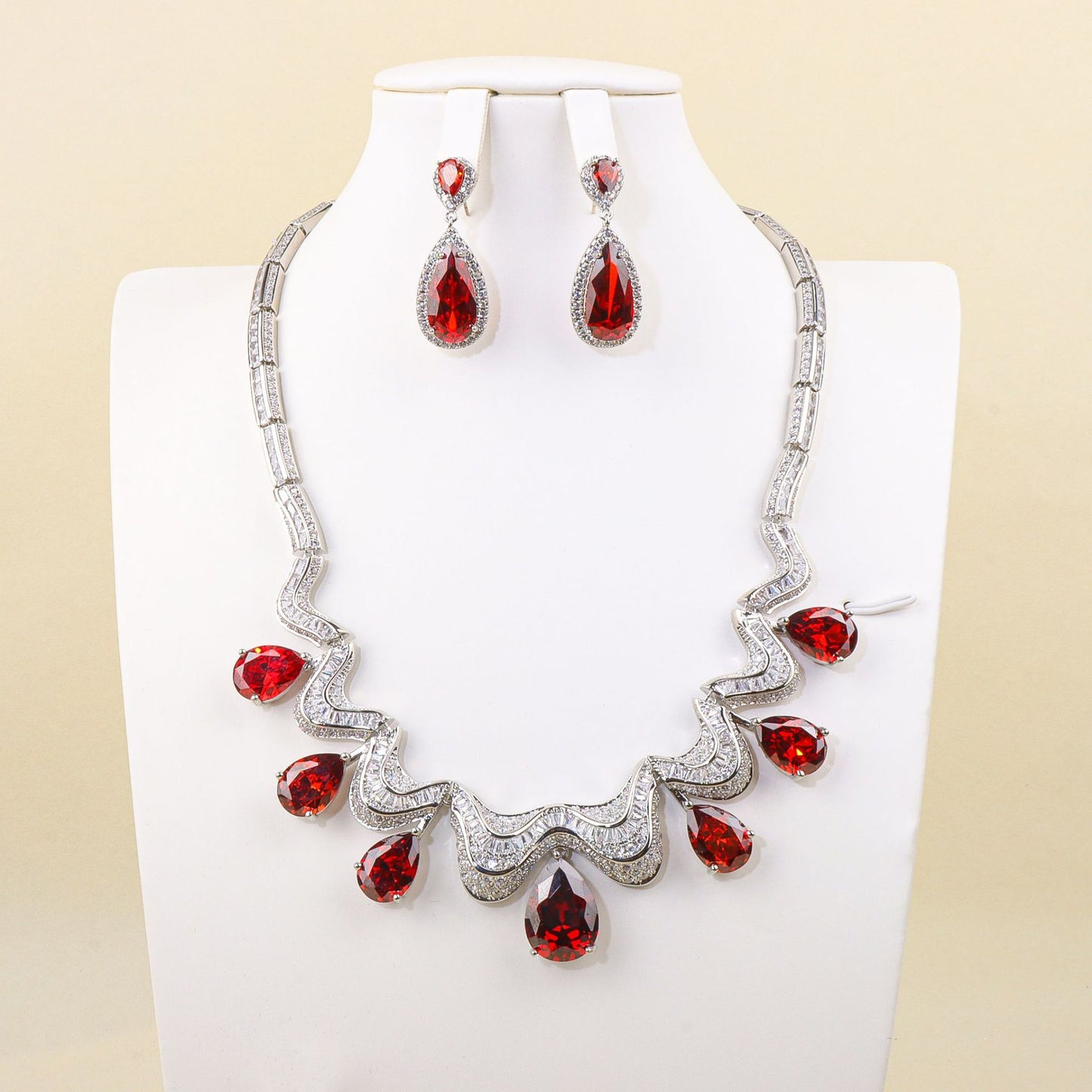 Fashion droplet-shaped jewelry set